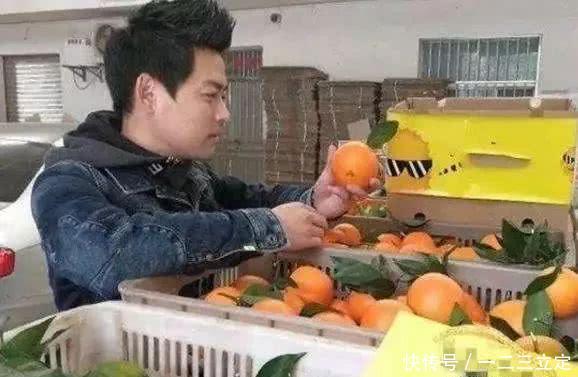 农村出现林志颖在卖水果,在家乡卖水果,年收