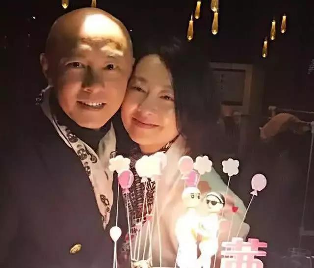 她两次怀孕流产,今打排卵针都没用,今年过半百