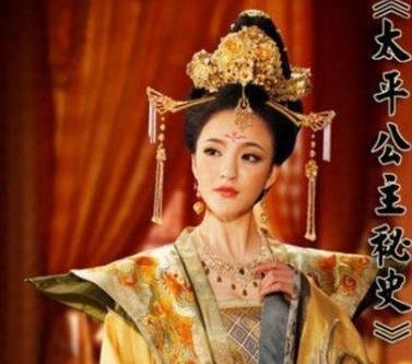 唐朝最强公主,父亲是皇帝,母亲是皇帝,自己差一