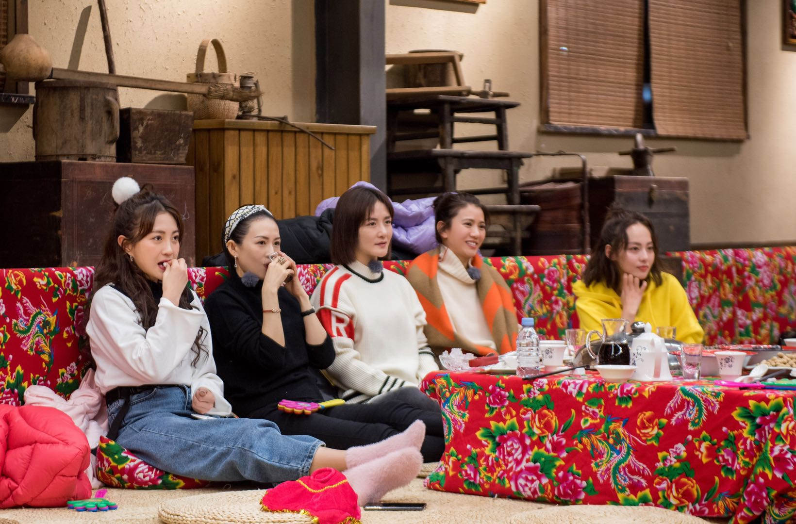 东北幼稚包上线!《妻子2》包文婧公开恋爱契机