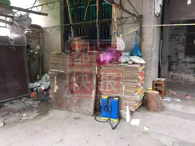 当街杀害一对母子原因是什么?凶手现场杀人浑身是血照片曝光