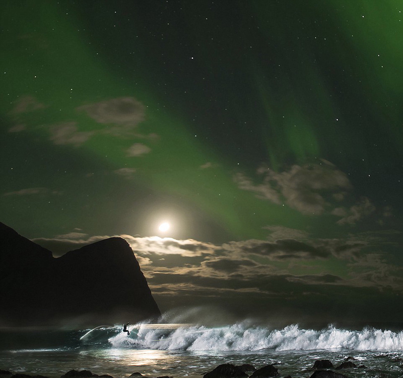 极光下的烟花 t01f5fb9fd1d911898f.jpg?size=800x749