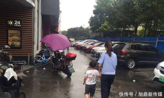 孩子提醒舅舅送错幼儿园 舅舅:你给我进去