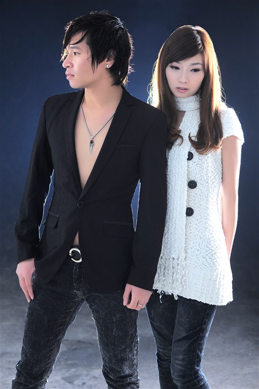 明明都是月亮的错_明明都是月亮的错歌词_冷漠