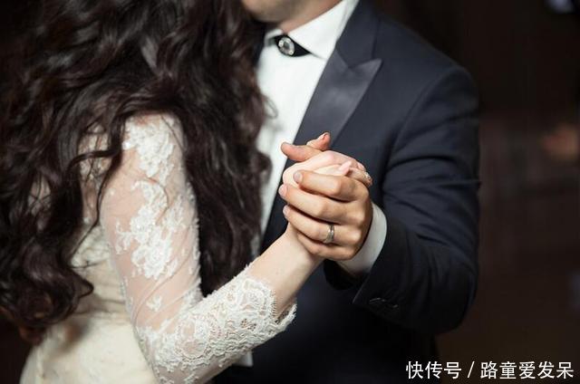 阿姨，你生病了应该去找你的新儿媳妇，我和你儿子都离婚2年了