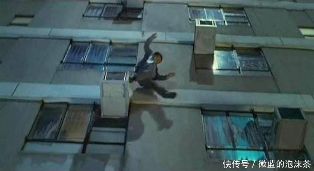成龙20楼跳滑,杨幂翻滚下滑,电影危险瞬间,他悬