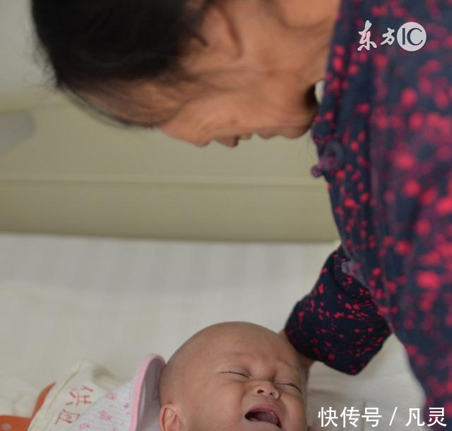 天才宝宝3个月前会翻身, 医生诊断后妈妈痛哭