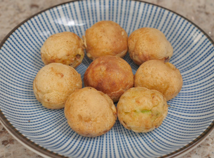 自制夜市小吃“章鱼小丸子”