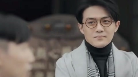 《鬓边不是海棠红》精选看点 商细蕊在台上唱《苏三起解》 雪之诚在台下听得如痴如醉