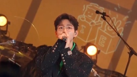 胡夏认领发帽子任务突然“社恐”，i人e人现场大狂欢