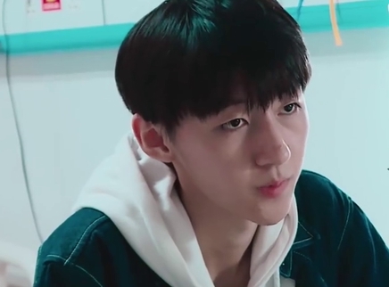 小白和妈妈吵架离家出走