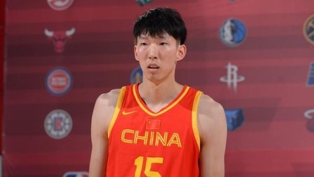 周琦巅峰一战！19岁狂砍21+8，亚锦赛大逆转韩国