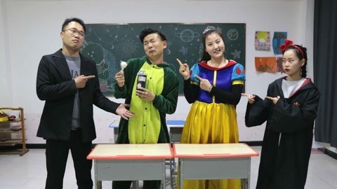 小小热心帮助同学，同学不知感恩还总是索取，看小小如何套路他