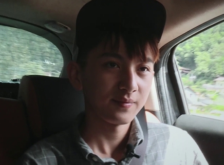 “戏精”钟福林的爆笑进村之路