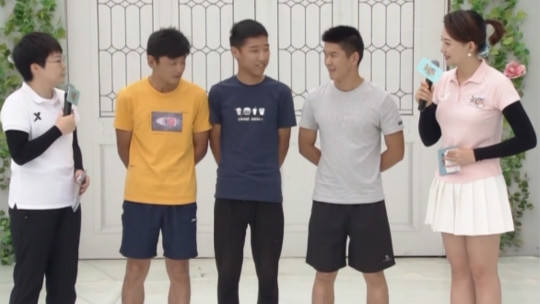 男生女生向前冲 第十一季 姐妹三人闯关登顶两人 阳光男生为男生队得首胜