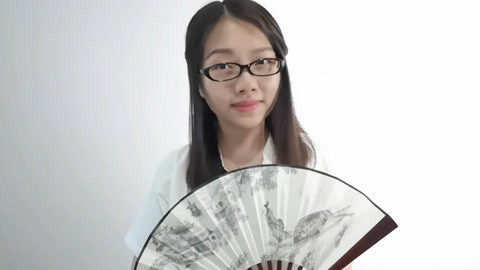 粤讲越好玩 五一劳动节妹子用粤语朗诵一首劳动者的颂歌