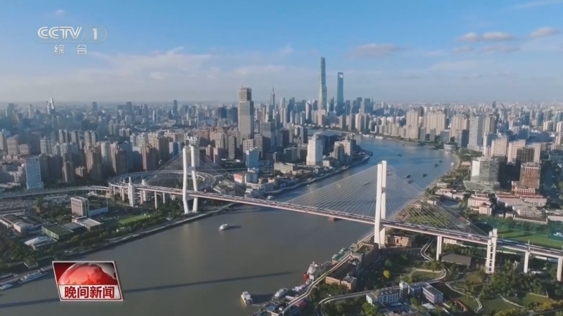 《晚间新闻》 20261022