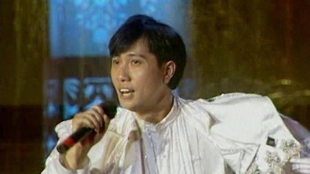 央视1989春晚 潘安邦歌曲《跟着感觉走》，唱跳俱佳台风稳健