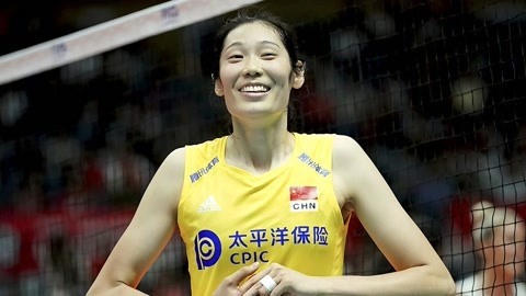 体育新闻 三局横扫美国 中国女排豪取世界杯七连胜