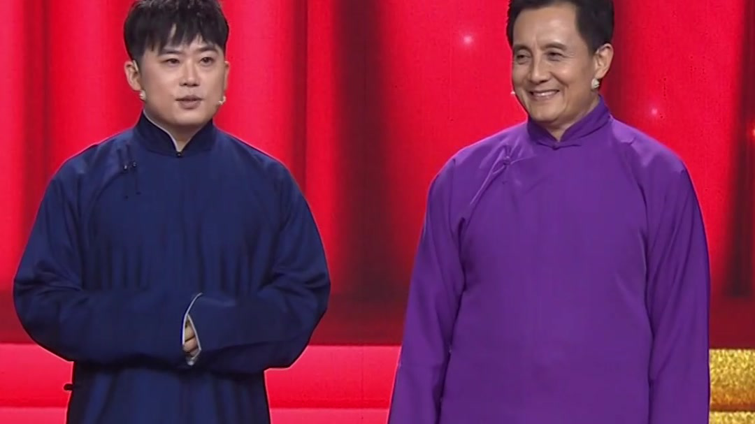 群英会 梁原思宇王伯昭合作表演相声《白龙马之争》