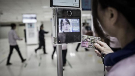 天下有警视频 美国落魄科学家为中国带来一项价值万亿的技