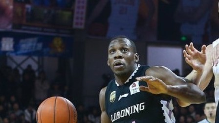 CBA 18/19赛季 吉林vs辽宁第三节：哈德森火力全开率队反扑！辽宁缩小分差进入末节