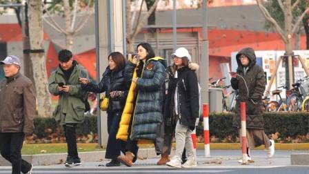 土豆娱乐快报 2018 2月 娜扎穿羽绒服裹成熊 超接地气