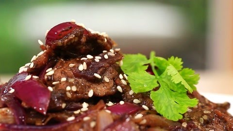 迷迭香 孜然牛肉的家常做法！