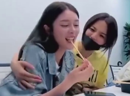 娱乐新鲜爆 杨超越真的是快落源泉