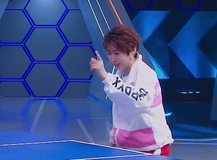 郭跃化身“孩子王”