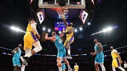 2021-2022赛季NBA集锦 NBA-浓眉哥32+12 安东尼29分  湖人加时擒黄蜂