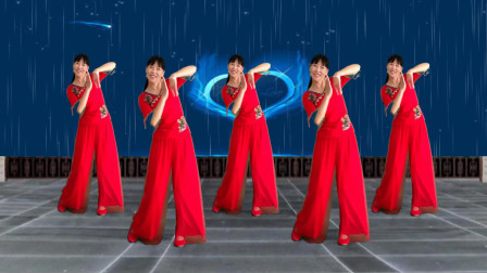 百听不厌《天在下雨我在想你》舞蹈优美，舞步轻盈