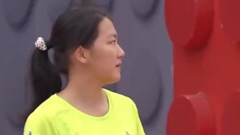 足球女孩霸气出场
