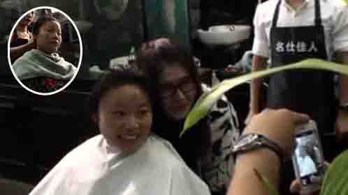 “草帽姐姐”惨被洗头整蛊