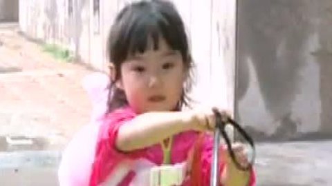 宝贝看你的 宝贝看你的之长沙小帅哥给姥姥买生日礼物