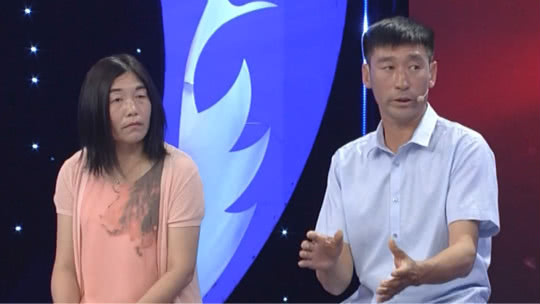幸福来敲门【天津卫视】 小伙正值青春却被机械事故夺取双臂