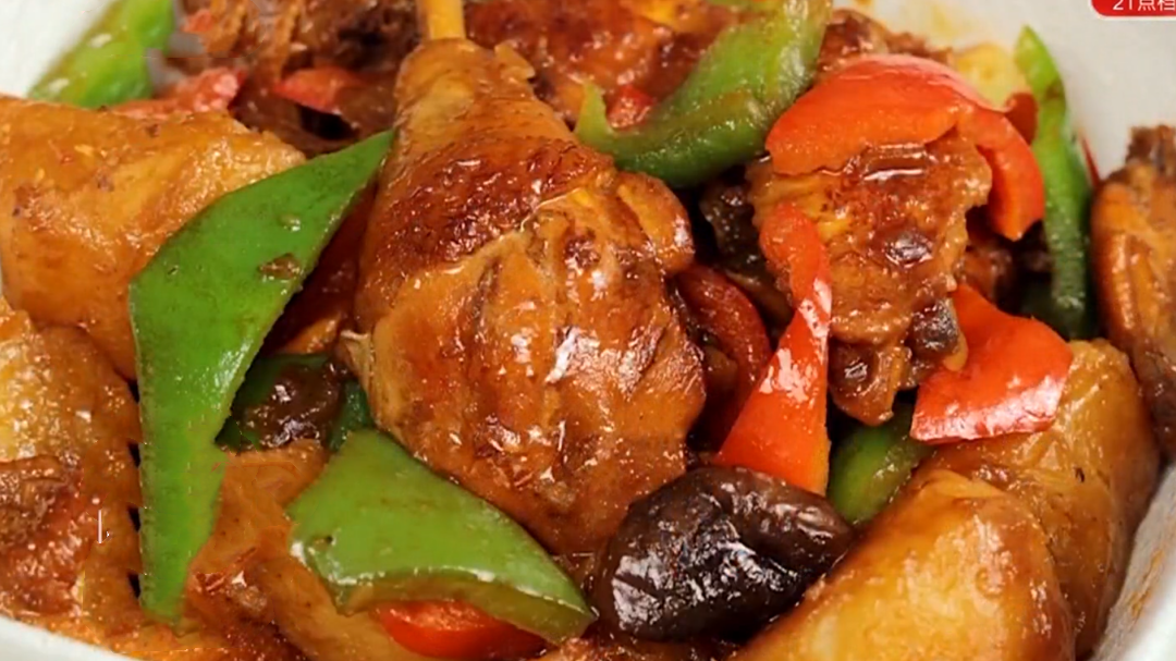 人气美食 家庭版黄焖鸡 汤汁拌饭咸鲜可口