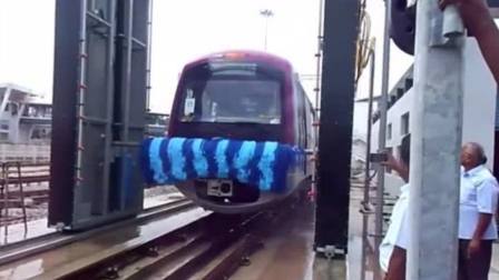 火车怎么洗你知道吗？看完清洗全过程，终于揭开多年的疑惑