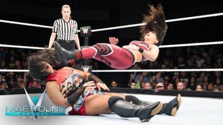 WWE在中国 2018梅杨女摔经典争霸赛第二轮: 李霞展示飞踢空翻