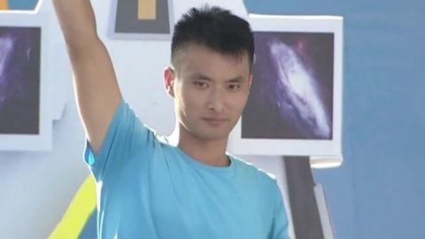 抢位赛第二场 体育老师以59秒40成绩获晋级