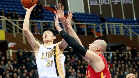 CBA 18/19赛季 广厦VS吉林第四节：刘铮高难度上篮终结悬念，广厦118-107战胜吉林