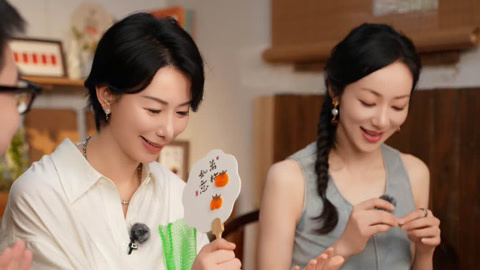 韩雪体验手作盘纸团扇