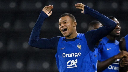 足坛年收入C罗断层第一！年薪达到2亿欧元