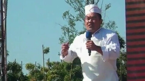 唱罢吹灯 厨师光棍节搞笑翻唱《小苹果》