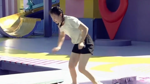 女博士出场秒落水 中科大学生用蛙跳登顶