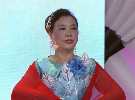 321动起来 广场舞《走秀》