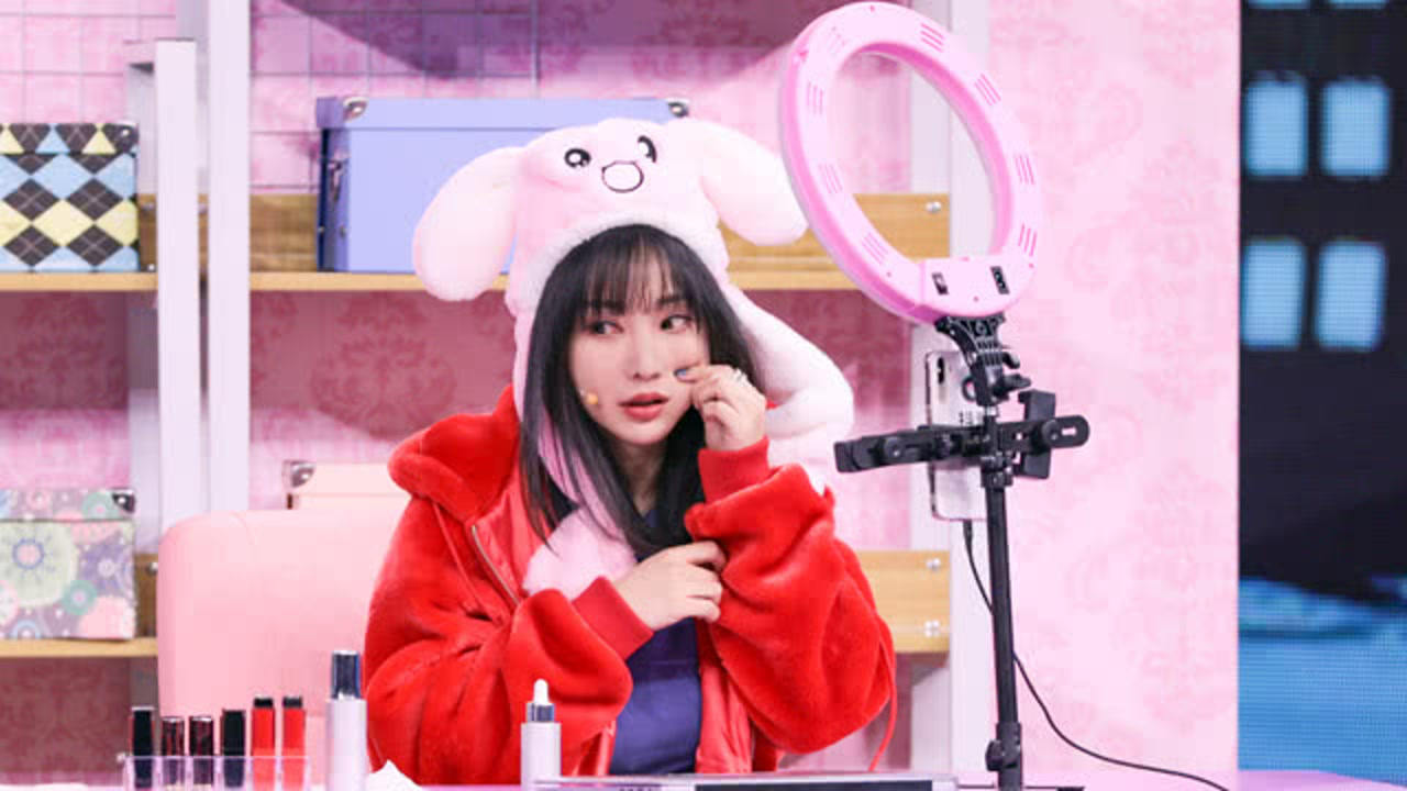 柳岩的脸配上宋小宝声音，这段双簧我给满分