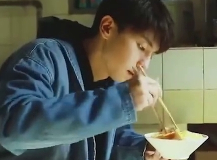 综艺吃瓜社 邓伦吃货高能预警
