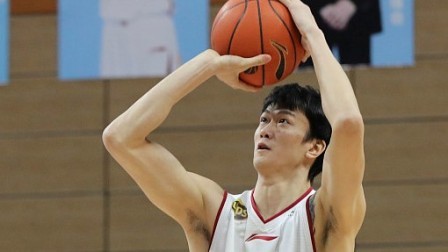 CBA 18/19赛季 浙江VS四川第四节：赖俊豪扣篮得手，浙江主场惜败