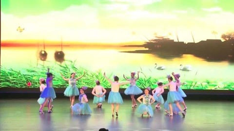 广场舞 广场舞《美丽的地方》